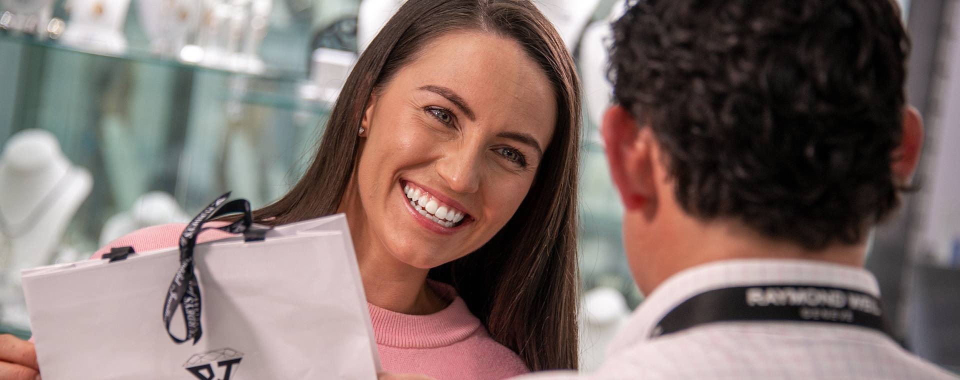 woman-shopping-at-purdeys